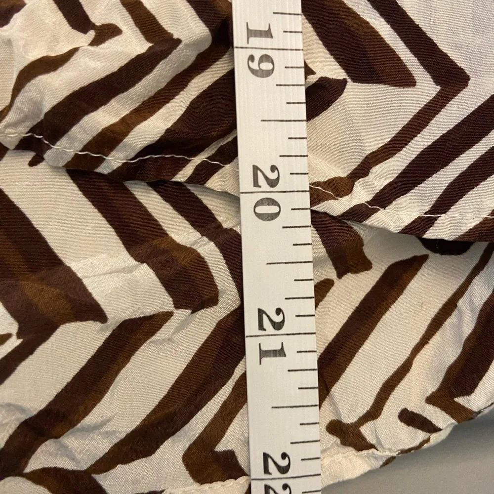 Marni by H&M stunning 100% silk halter style, peak of your back and tie closure. - Picture 10 of 10